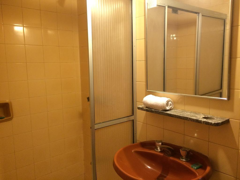 Hotel Manduvira Asunción Zimmer foto